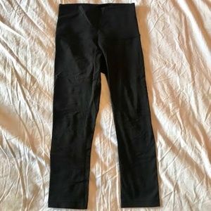 Black Lululemon Capris- Size 6